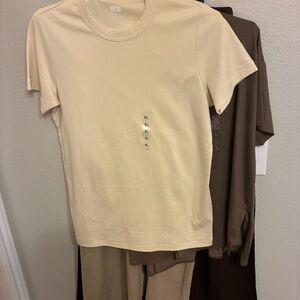 NWT T-Shirt pants 4pices Set
